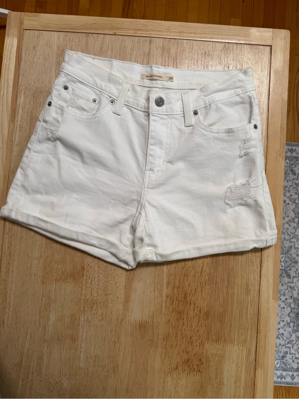 Levi's Women's Mid-Length Denim Shorts - Chalk White (Size 28) Jorts 90’s